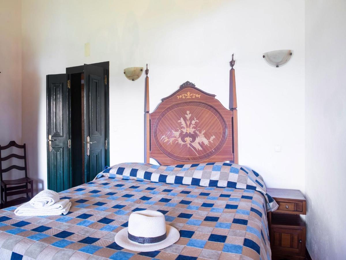 몬테모르오노보 House With Authentic Tiling And Antique Furniture 빌라 외부 사진