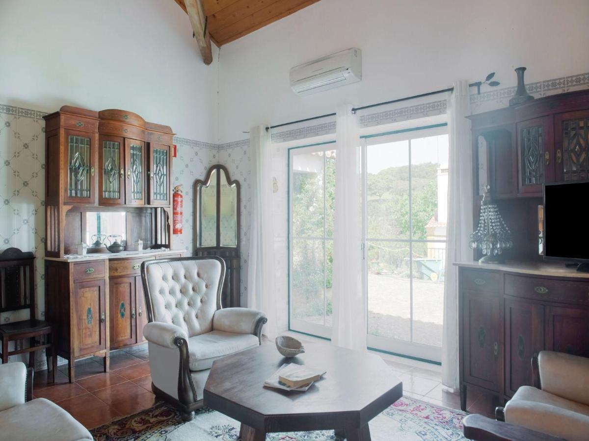 몬테모르오노보 House With Authentic Tiling And Antique Furniture 빌라 외부 사진